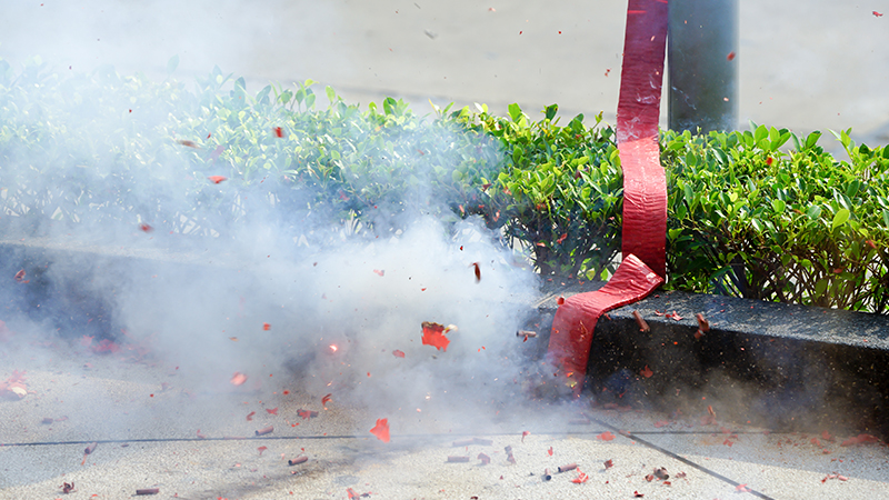 Light the crackers during the Spring Festival
