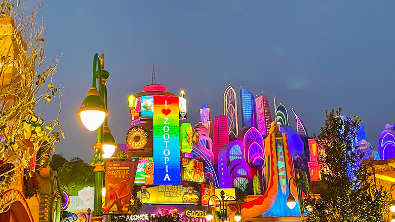 Zootopia area at night