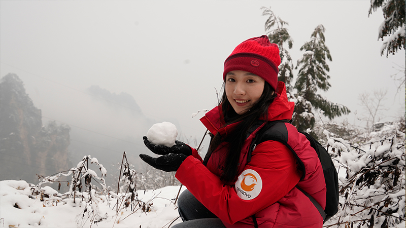 Our travel consultant in Zhangjiajie in winter